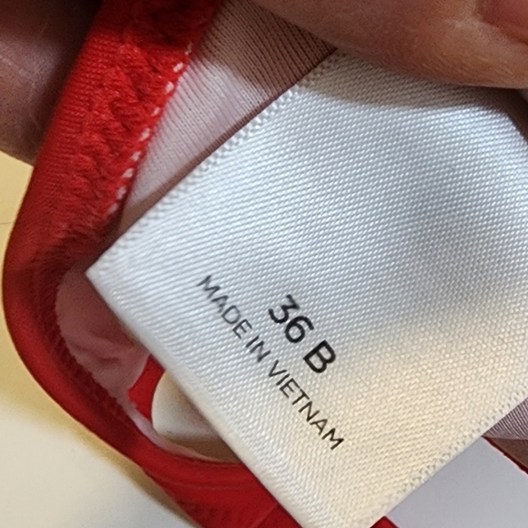 SHADE & SHORE Red Halter Bikini Top Size 36B - Picture 10 of 11